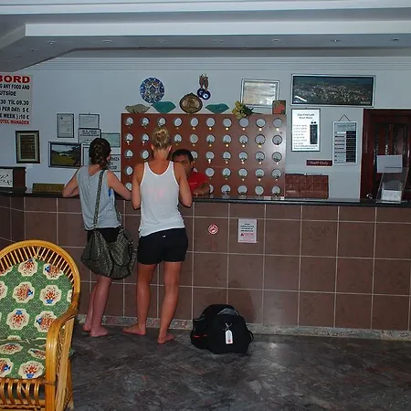 Ulas Otel